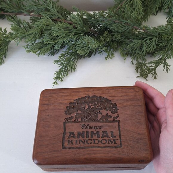 Disney animal kingdom storage box / jewelery box - Picture 2 of 4